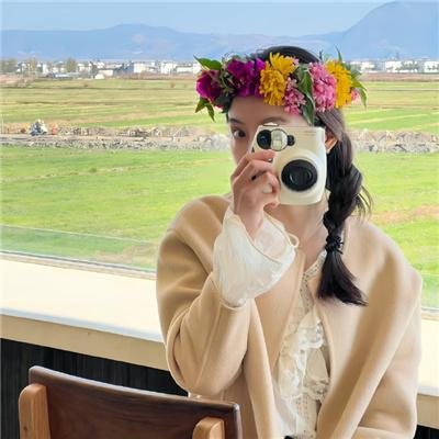 彩鸾春色